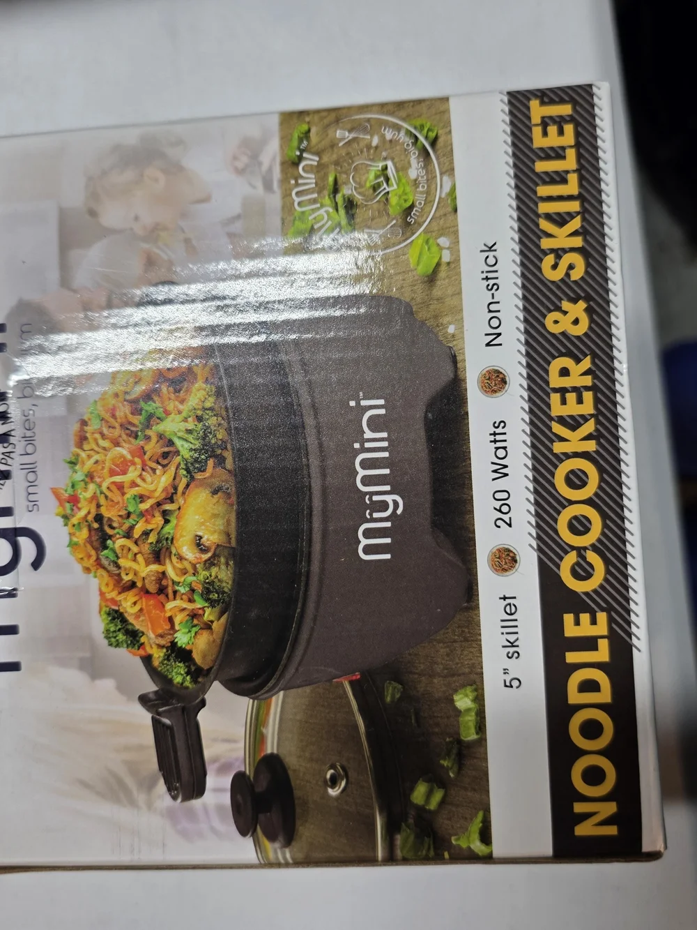 The Unbranded Brand mymini black